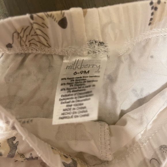 👶🏻 NEW! • Milkberry • Bamboo 3 Piece Safari Pajamas | 6-9 months - Picture 6 of 7